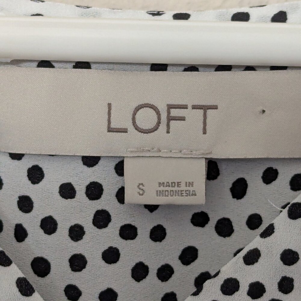Loft blouse, size small, blousy, comfy, polka dots. - Picture 2 of 4